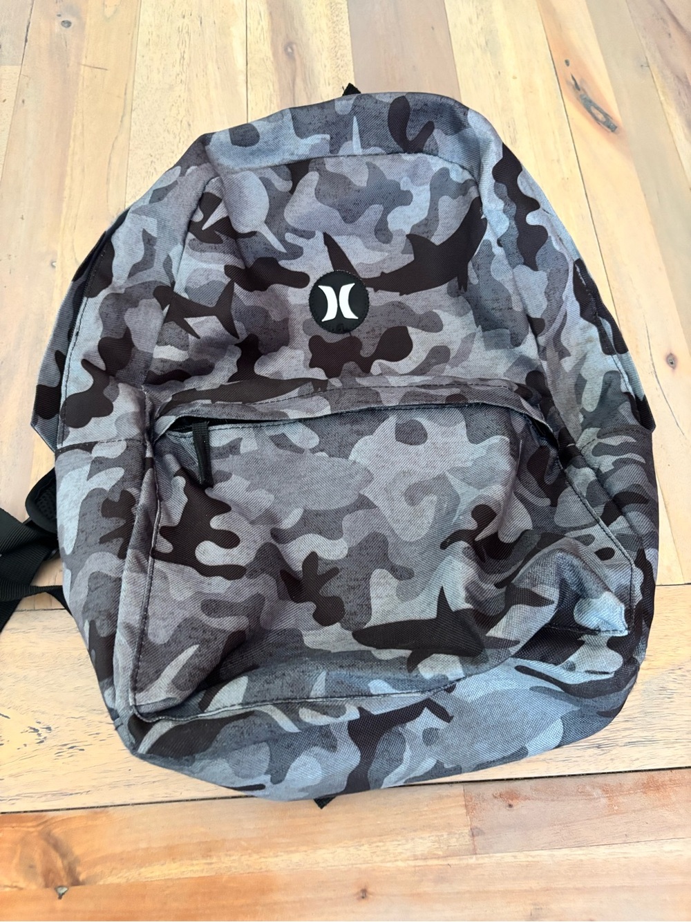 Hurley kids Gray & Black Camo shark Backpack